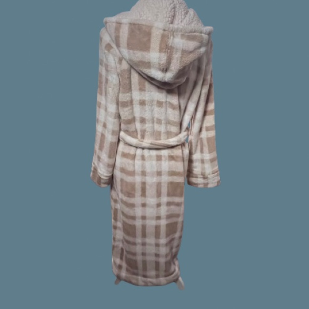 L.L. Bean “Wicked Plush” Hooded Robe - Picture 3 of 9